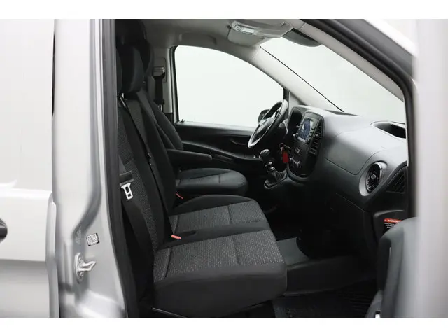 Mercedes-Benz Vito 116 CDI Lang 2023 Diesel 33