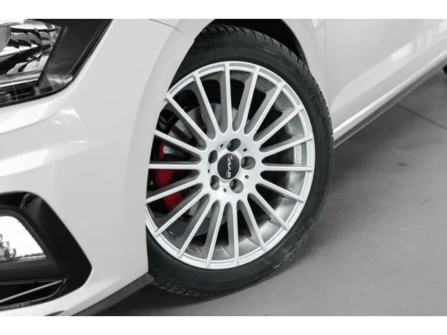 Volkswagen Polo 1.0 TSI Highline 2x R-line 2018 Benzine 19