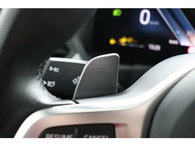 BMW 3 Serie 320e 2024 Hybride Benzine 49