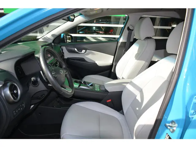 Hyundai Kona EV Premium 64 kWh 2021 Elektrisch 10