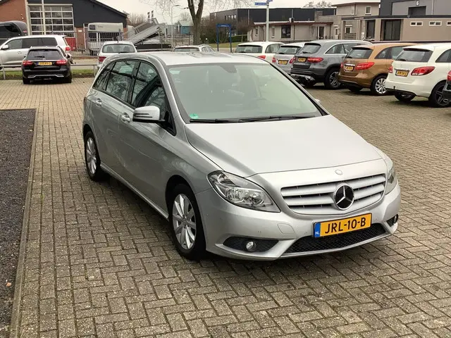 Mercedes-Benz B-Klasse 180 Ambition 2012 Benzine 3