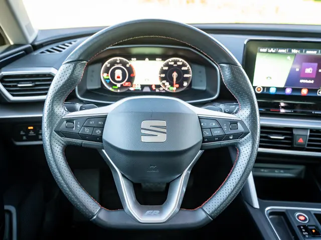 SEAT Leon 1.4 TSI eHybrid PHEV FR 2022 Hybride Benzine 32