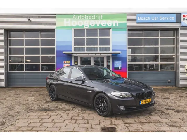 BMW 5 Serie 550i High Executive 2010 Benzine 2