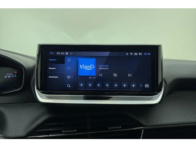 Peugeot 208 1.2 PureTech 100 Allure 2024 Benzine 24