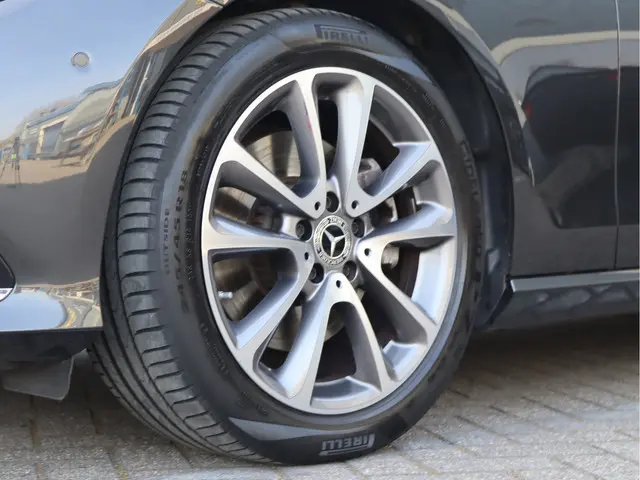 Mercedes-Benz E-Klasse 200 Luxury 2022 Hybride Benzine 11
