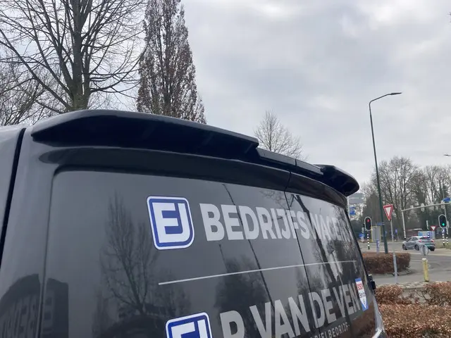 Ford Transit Custom 320 2.0 TDCI L1H1 Limited 2024 Diesel 4