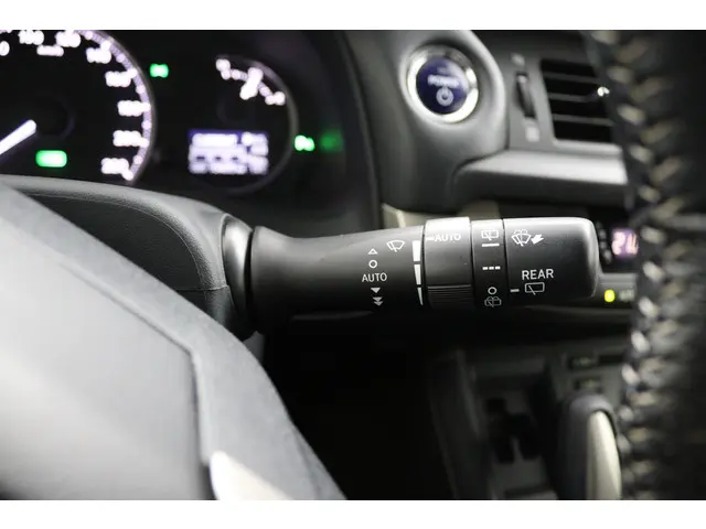 Lexus CT 200h F Sport Line 2016 Hybride Benzine 42