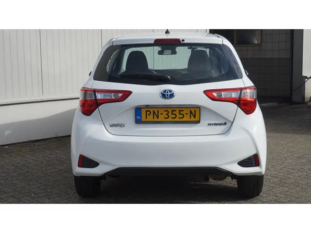 Toyota Yaris 1.5 Hybrid Aspiration 2017 Hybride Benzine 7