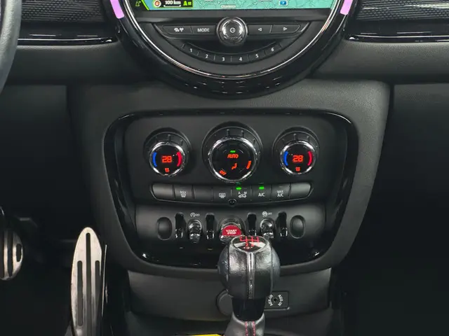 MINI Clubman Mini 1.5 One Salt Business 2016 Benzine 17