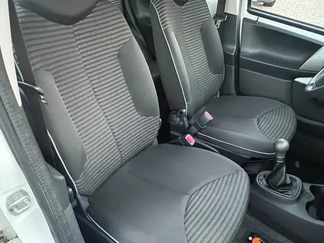Peugeot 107 1.0 EXCLUSIVE NL-AUTO-NAP 2012 Benzine 39