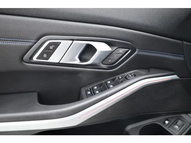 BMW 3 Serie Touring 330e M Sport 2022 Hybride Benzine 9