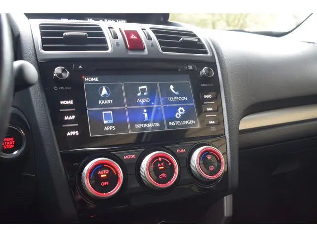 Subaru Forester 2.0 Premium - Trekhaak - 2015 Benzine 29