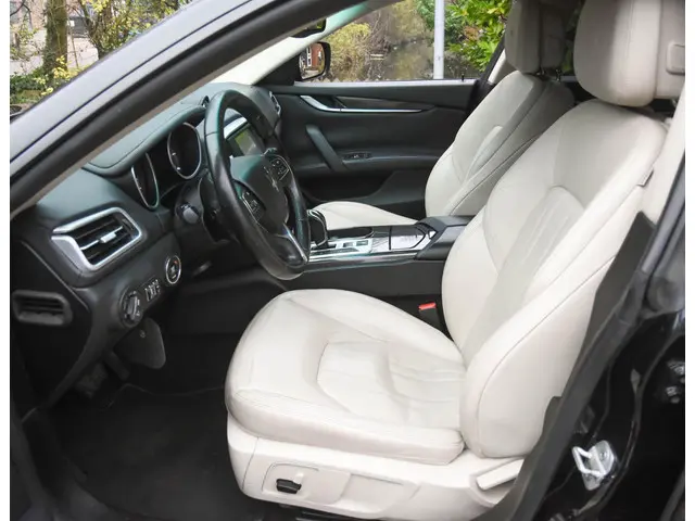 Maserati Ghibli 3.0 V6 D 2015 Diesel 16