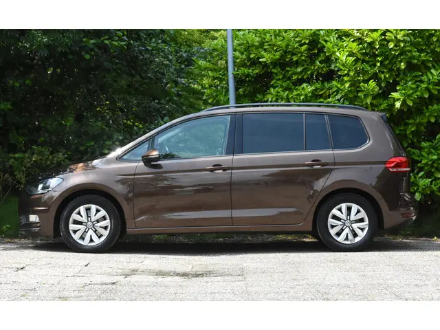 Volkswagen Touran 1.4 TSI Comfortline 2016 Benzine 35
