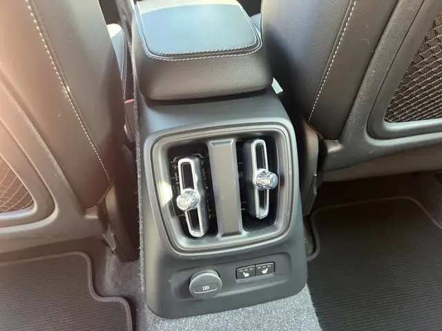 Volvo XC40 1.5 T5 Rech. RDesign 2021 Hybride Benzine 17