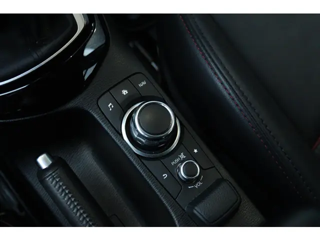 Mazda CX-3 2.0 SKYACTIV-G 120 GT-M 2015 Benzine 28