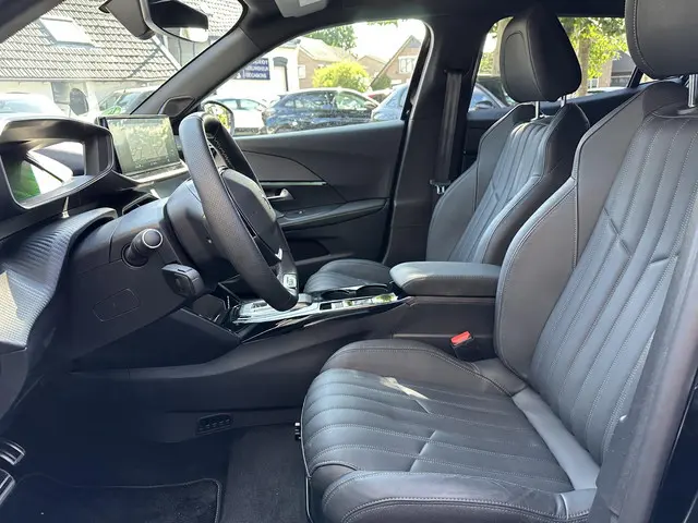 Peugeot e-2008 EV GT 2022 Elektrisch 12