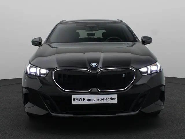 BMW i5 3