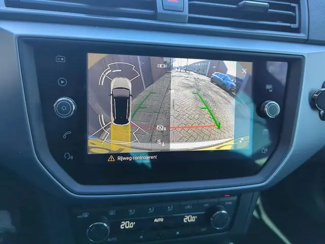 SEAT Arona 1.0 TSI Style Business Intense 2021 Benzine 4