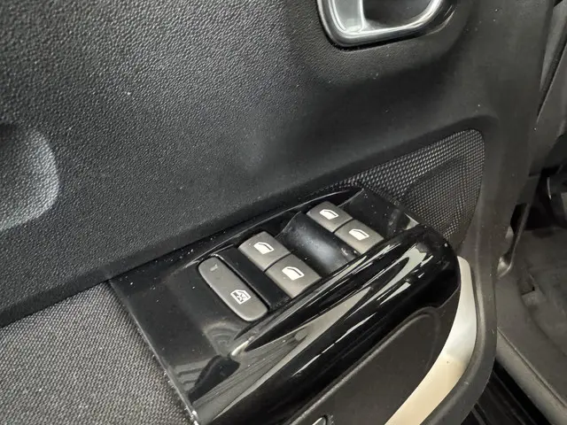 Citroën C3 1.2 PureTech Shine 2017 Benzine 5