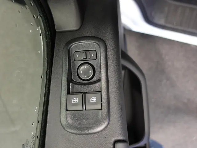 Renault Master T33 2.3 dCi 135 L2H2 2024 Diesel 8