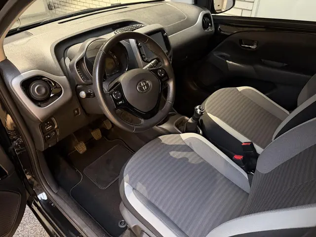 Toyota Aygo 1.0 VVT-i x-play 2020 Benzine 10