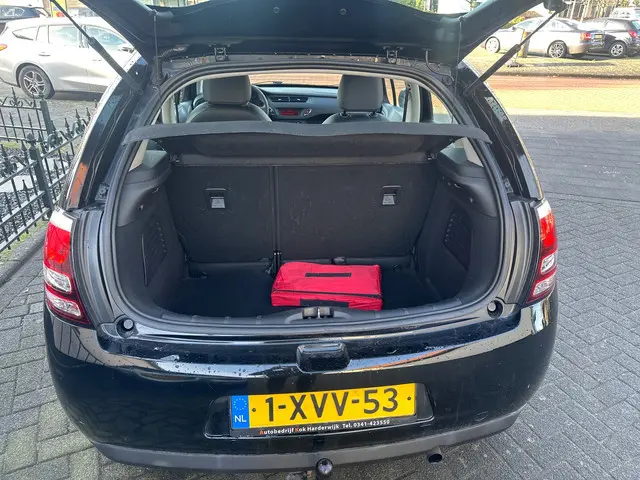 Citroën C3 1.0 PureTech Attraction 2014 Benzine 12