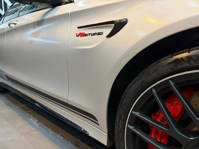 Mercedes-Benz C-Klasse 3