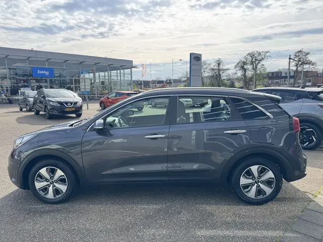 Kia Niro 1.6 GDi Hybrid DynamicLine 2018 Hybride Benzine 4