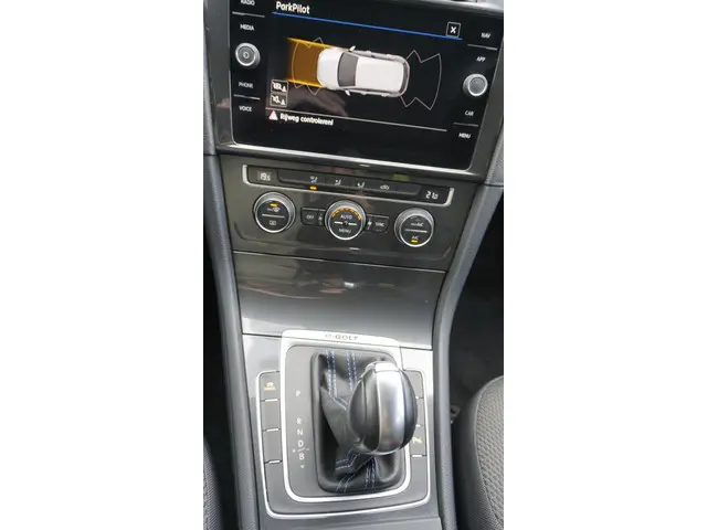 Volkswagen e-Golf E-DITION Ecc Airco 2020 Elektrisch 10