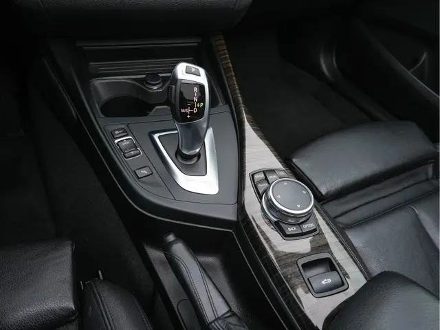 BMW 2 Serie Cabrio 220d Sport M-Sportpack 2016 Diesel 12