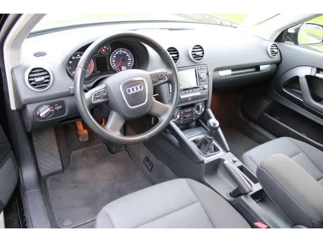 Audi A3 1.2 TFSI Attraction Advance 2012 Benzine 15