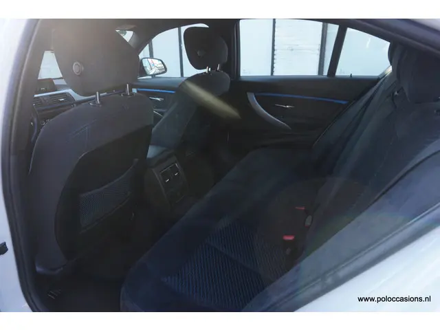 BMW 3 Serie 320i 2017 Benzine 7