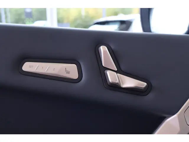 BMW iX M60 High Executive 112 kWh 2023 Elektrisch 14