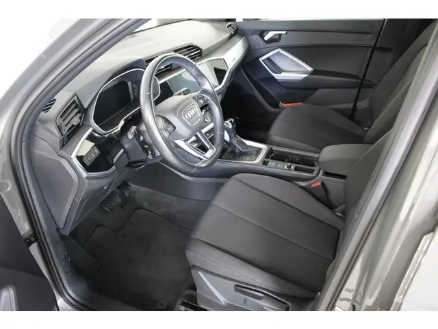 Audi Q3 35 TFSI Pro Line business 2020 Benzine 13