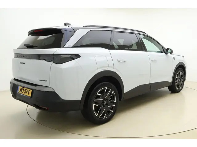 Peugeot 5008 2