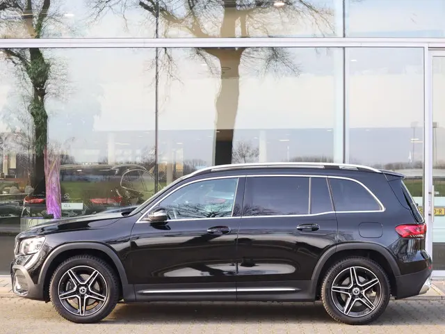 Mercedes-Benz GLB 200 AMG line 2020 Benzine 4