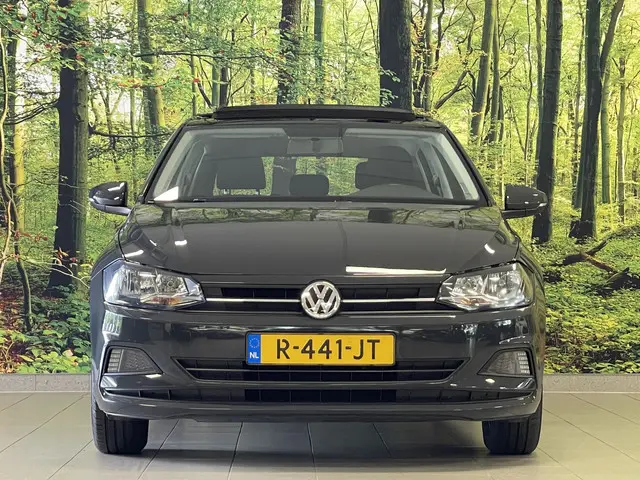Volkswagen Polo 2