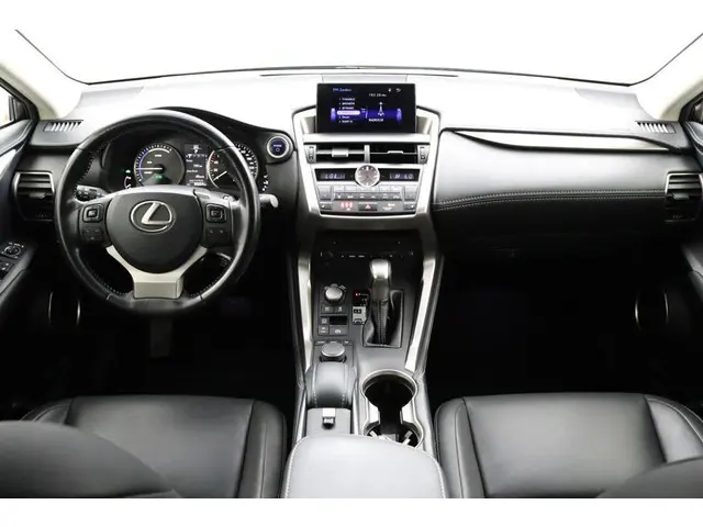 Lexus NX 300h AWD Business Line Pro 2017 Hybride Benzine 4