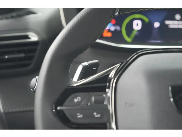 Peugeot 2008 PureTech 130 EAT8 GT 2024 Benzine 39