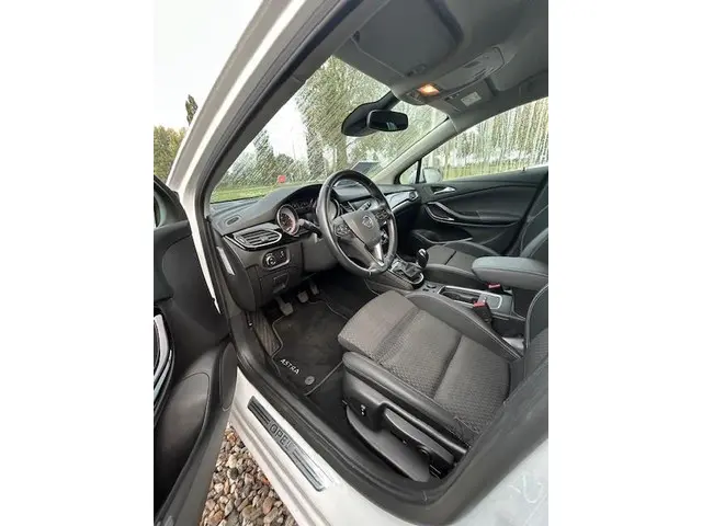 Opel Astra 1.4 Innovation 2018 Benzine 15