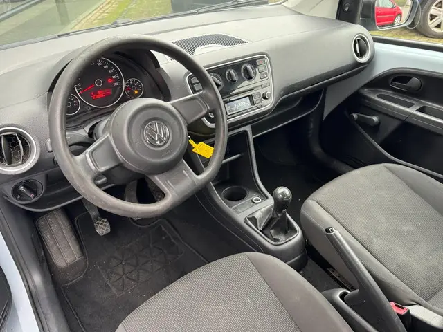 Volkswagen up! 1.0 take up! BlueMotion 2012 Benzine 5