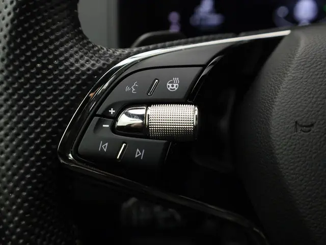 Škoda Karoq 1.5TSI/150PK ACT Sportline DSG 2023 Benzine 23