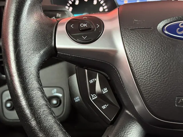 Ford Kuga 1.5 Titanium 2015 Benzine 31