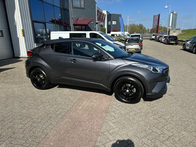 Toyota C-HR 1.8 Hybrid Active 2018 Hybride Benzine 6