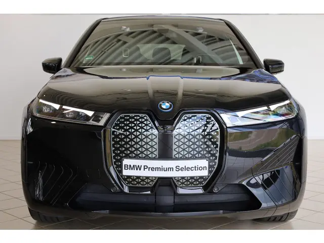 BMW iX xDrive40 2024 Elektrisch 4