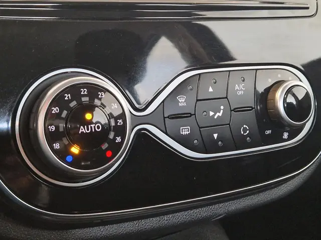 Renault Captur 0.9 TCe Intens 2017 Benzine 12