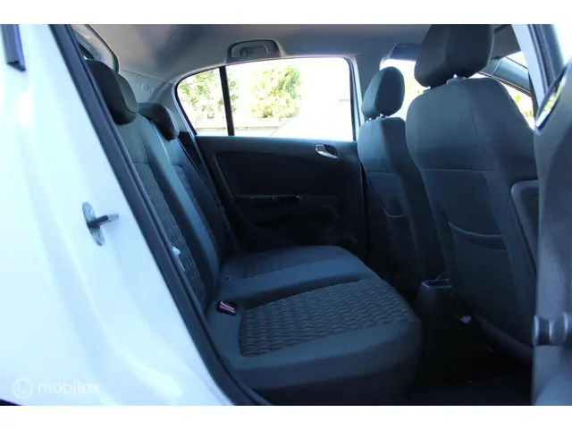 Opel Corsa 1.2 EcoFlex Design Edition 2013 Benzine 13