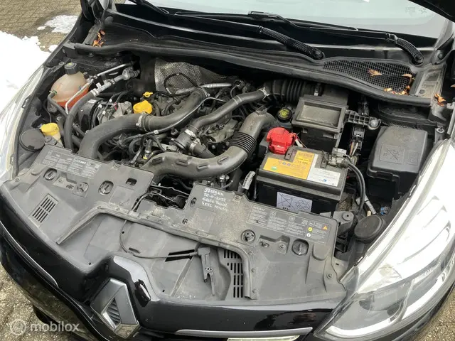 Renault Clio 0.9 TCe Night&Day !! MOTOR DEFECT !! 2015 Benzine 12