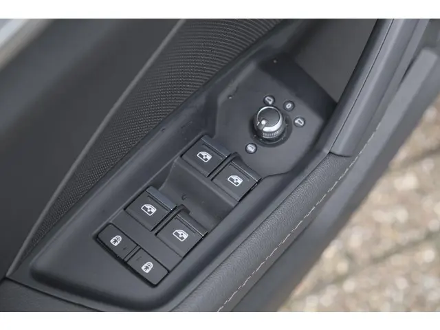 Audi A3 Sportback 30 TFSI 110pk S-line 2023 Benzine 26